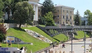 Мости в нікуди