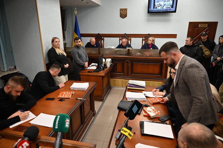 Court is considering appeal against detention of Colonel Chervinskyi 06