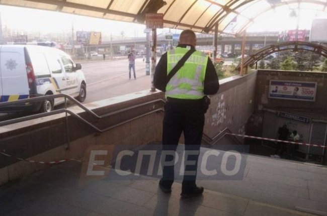 У підземному переході в Голосіївському районі Києва вночі зарізали чоловіка 01