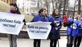 "Молодые регионы" "умыкнули" 2 киоска. ФОТОрепортаж
