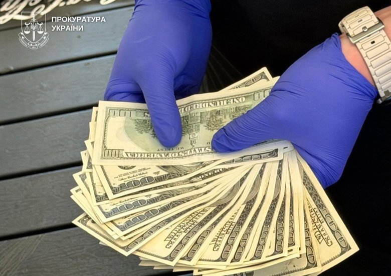 На Волині доцента викрили на $3000 за вступ військовозобов’язаних