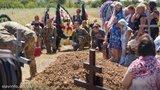 С погибшим при обстреле санитарного автомобиля воином 36-й ОБрМП Сергеем Майбородой простились на Донетчине. ФОТОрепортаж