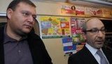 Дом в котором Добкин и Кернес живут: Здесь наш лесхоз красит в зеленое елки и гоняет комаров. ВИДЕО.