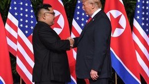 "Чудові відносини": кадри зустрічі Трампа та Кім Чен Ина. ВIДЕО