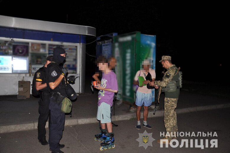В Черкассах раздали повестки 34 нарушителям комендантского часа 07