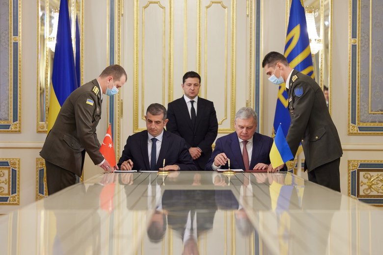 Україна і Туреччина побудують центр експлуатації безпілотників 01