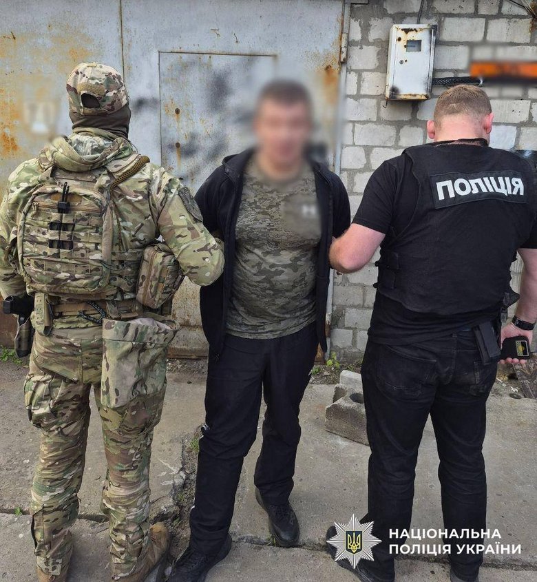 В Киеве задержали мужчину, угрожавшего взорвать гранату