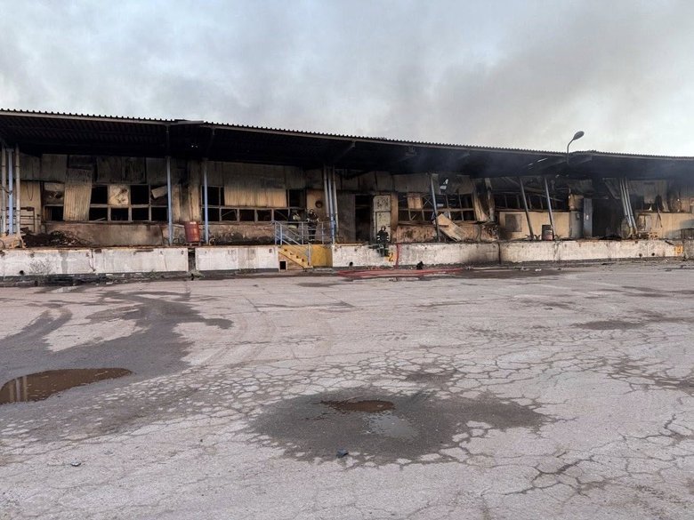 У Павлограді дрони влучили у склад: виникла пожежа