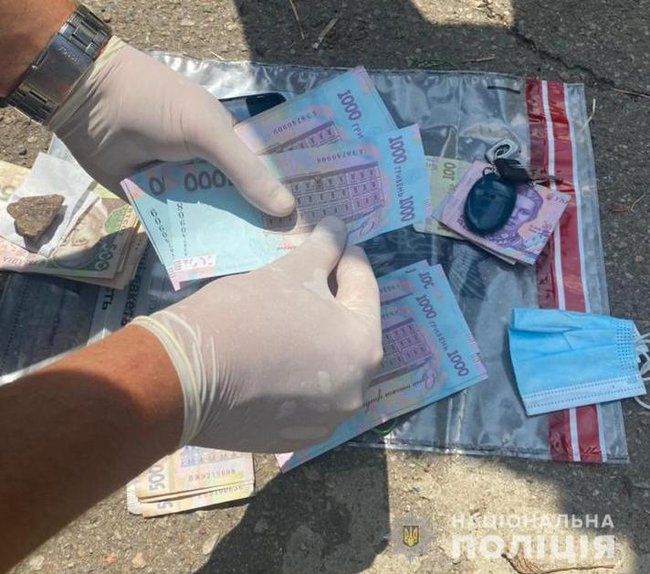 Свыше 110 тыс. грн за размещение МАФов: чиновник горсовета задержан при получении взятки в Одессе 03