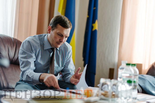Заступник міністра закордонних справ Євген Єнін: Ми не можемо говорити детально про результати зчитування чорних скриньок, поки Іран не зробить офіційної заяви 06