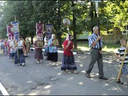 Поселок Новолуганское и "добровольное" объединение территориальных громад...