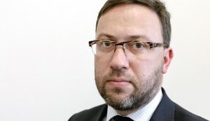 Польща не хоче обирати героїв для України або впливати на зміст українських підручників з історії, - заступник глави МЗС Цихоцький