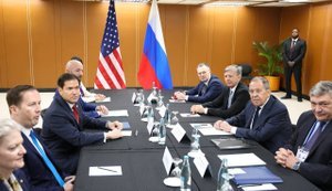 Лавров на зустрічі з Рубіо закликав "не накачувати" Україну зброєю