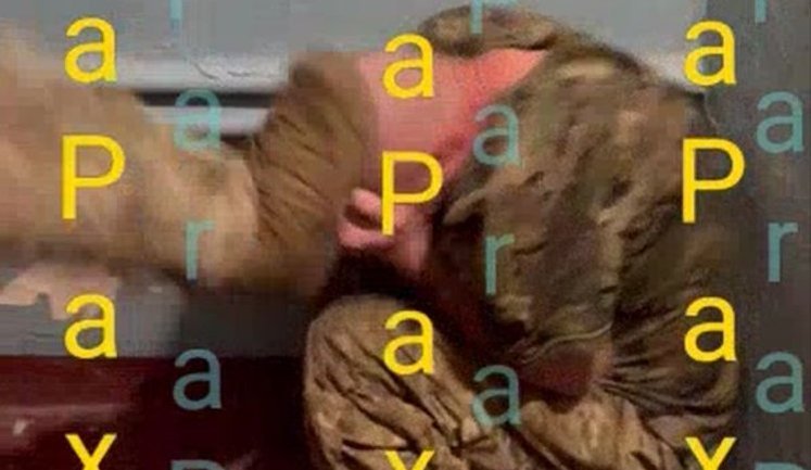 Росіяни б’ють мобілізованого із "ЛНР-ДНР": "Нах#й ты нам нужен, #бать - наполовину хохол, наполовину русский?! #бало закрой, сука". ВIДЕО