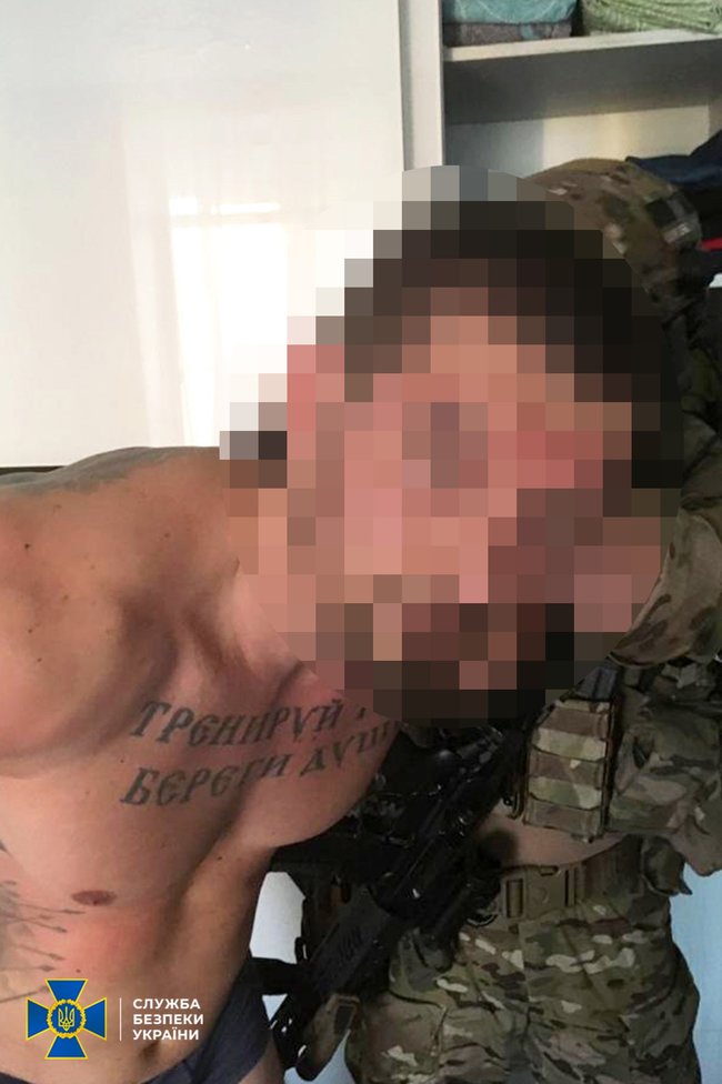 Группировку, обложившую данью бизнесменов, разоблачили на Харьковщине, - СБУ 04