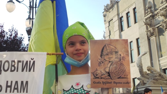 Под Офисом Зеленского в Киеве прошла акция протеста против условий прекращения огня на Донбассе 24