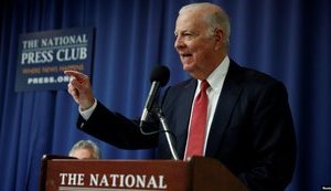 США і Росія опинилися в стані нової холодної війни, - ексдержсекретар Бейкер