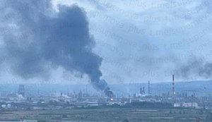 Удары по РФ: поражены НПЗ в Перми и военные объекты, - Зеленский