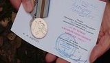 На Дніпропетровщині організація ветеранів роздала медалі від Путіна. ВIДЕО