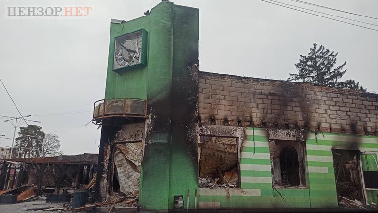 Братские могилы, расстрелянные авто, разграбленные магазины и разрушенные дома: последствия российской оккупации Бучи и Ирпеня 13