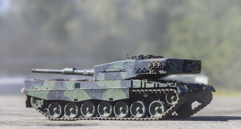 Ukraine receives batch of repaired Leopard 2s from Poland 02