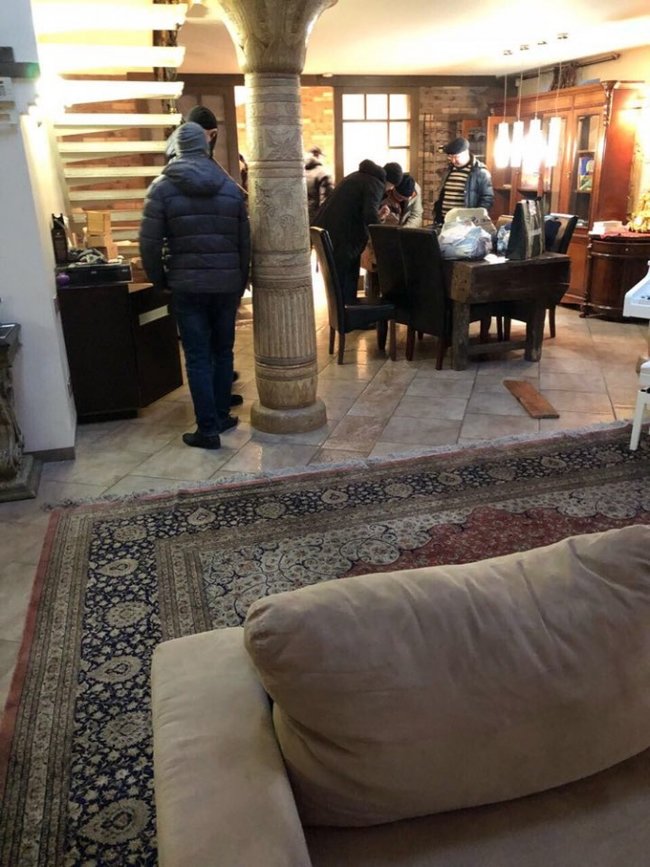 У Саакашвили в квартире проходит обыск, - Сакварелидзе 05