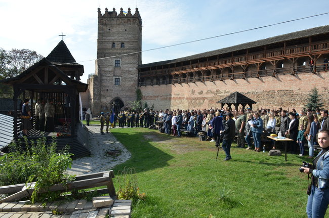 Не могла собі уявити, що представлятиму до нагороди Народний Герой свого… сина! Репортаж із церемонії у Луцьку 02