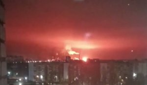 Дрони атакували Саратов: пожежа виникла на НПЗ. ВІДЕО+ФОТО