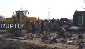 "Уламки літака згрібають бульдозерами, нам не показують кабіну пілотів" - джерело в міжвідомчій комісії України