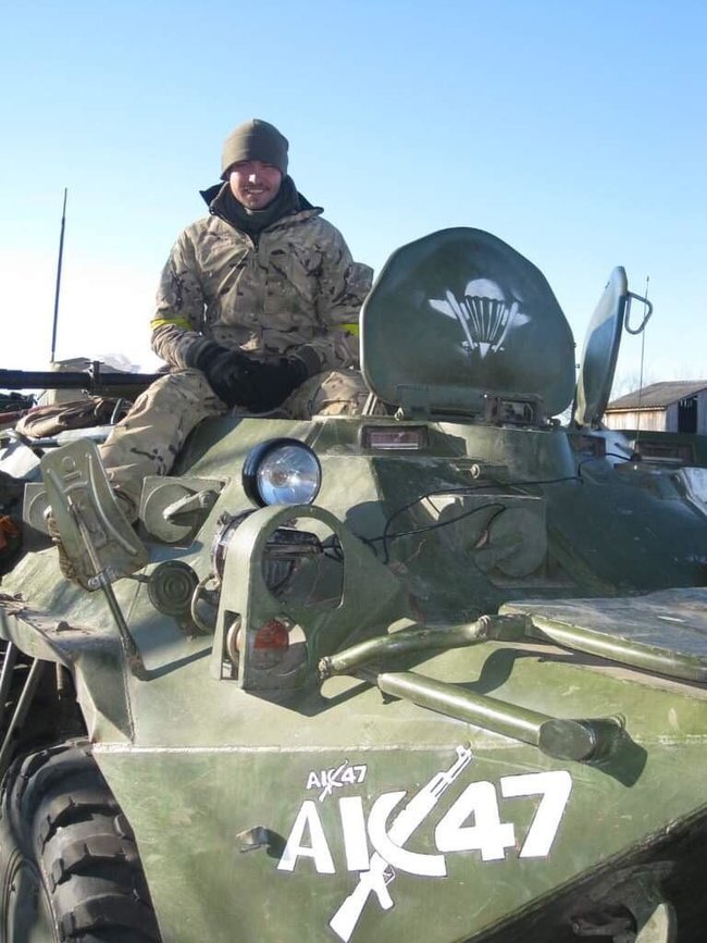 Микола Казюк: Я знепритомнів від вибуху, а отямившись, побачив величезний нерозірваний снаряд, що стирчав за кілька метрів у землі 01