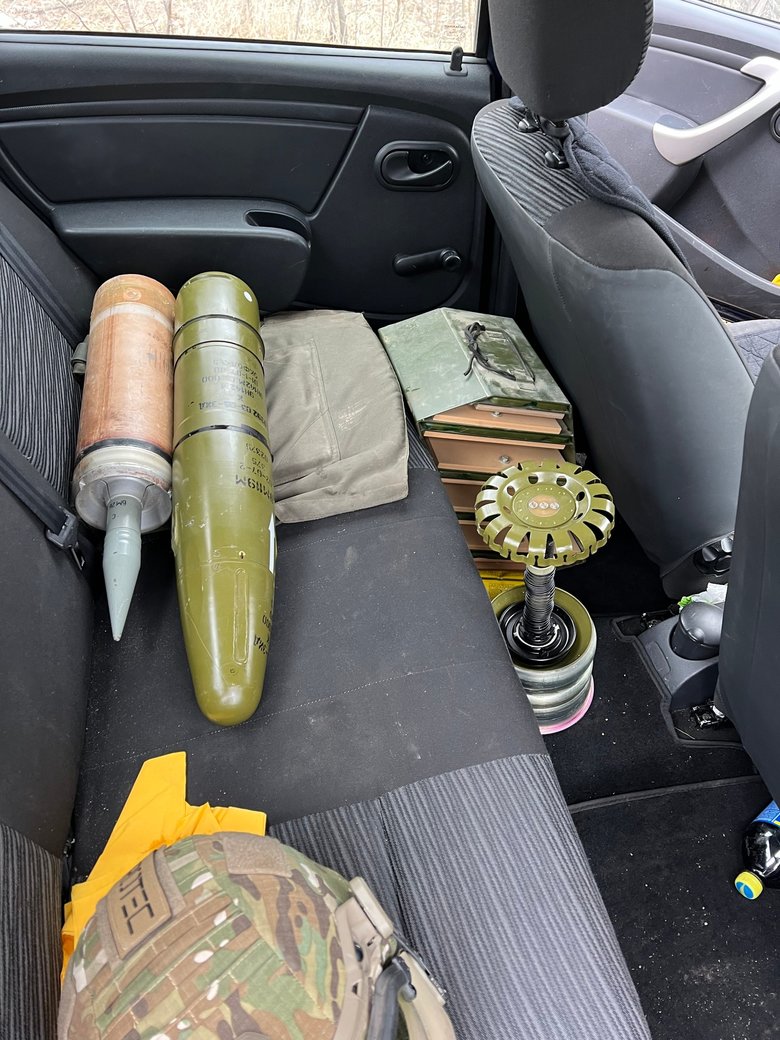 Защитники Украины захватили в бою под Харьковом сразу 6 новых российских танков Т-80БВМ из состава 200-й мотострелковой бригады ВС РФ, - Бутусов 02 Защитники Украины захватили в бою под Харьковом сразу 6 новых российских танков Т-80БВМ из состава 200-й мотострелковой бригады ВС РФ, - Бутусов 02