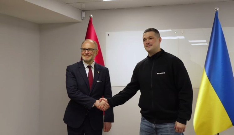 Латвія почала передавати Україні бронемашини CVR(T), - Федоров. ВIДЕО