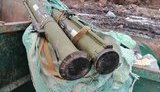 Два бойові гранатомети виявив житель Житомира в сміттєвому баку. ФОТО