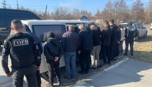 Планувала переправити вісьмох чоловіків до ЄС: на Житомирщині викрито організаторку, - ДПСУ. ФОТОрепортаж