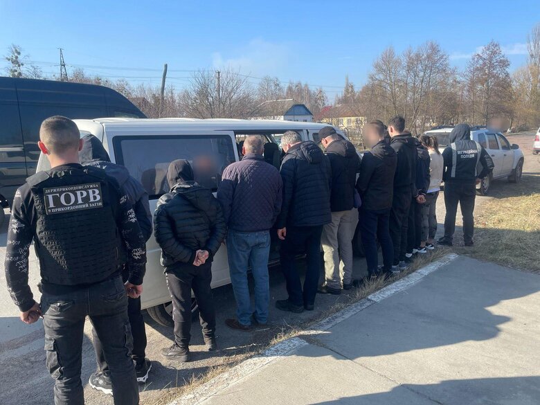 На Житомирщині викрито організаторку переправлення чоловіків до ЄС