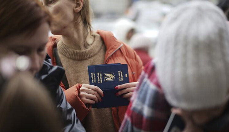 64% of Ukrainian refugees plan to return home - VoxUkraine survey