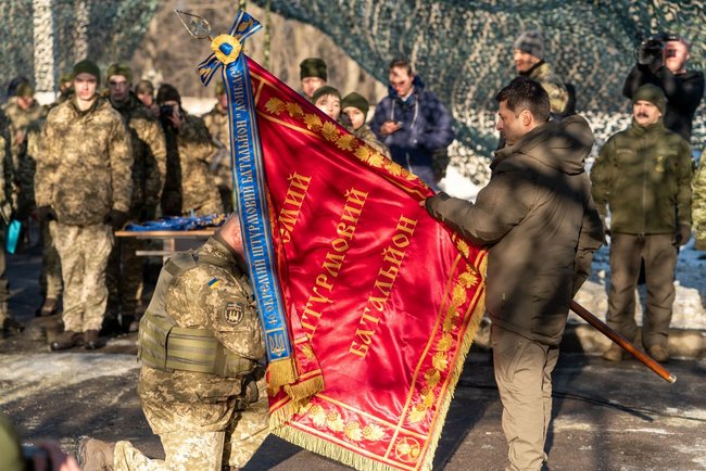 Зеленський на Донбасі: перед зустріччю в нормандському форматі я переконався, що наша армія готова до будь-якого розвитку ситуації 06