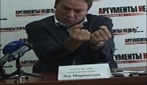 Лев на глиняных ногах: депутат и бизнесмен Лев Миримский совершает ошибку за ошибкой