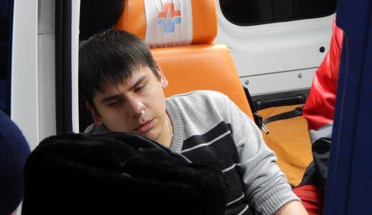У Кривому Розі офіційного спостерігача мережі ОПОРА побив водій таксі, який агітував за Вілкула. ФОТОрепортаж