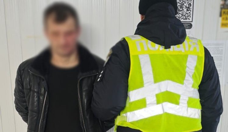 Запустив салют, щоб вразити нову дівчину: у Києві затримано чоловіка, - Нацполіція. ВІДЕО+ФОТОрепортаж