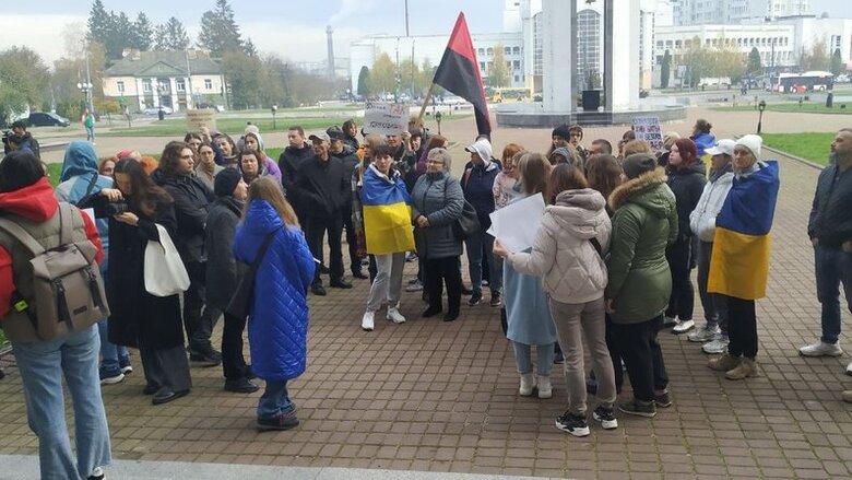 Акція Спочатку дрони, потім стадіони проходить під Волинською ОВА 01