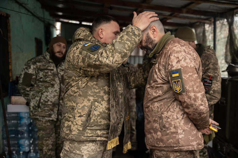 Украинские воины отмечают Рождество на Бахмутском направлении 10