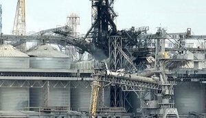 Последствия атаки РФ на зерновые терминалы и инфраструктуру в портах "Одесса" и "Черноморск". ФОТОрепортаж
