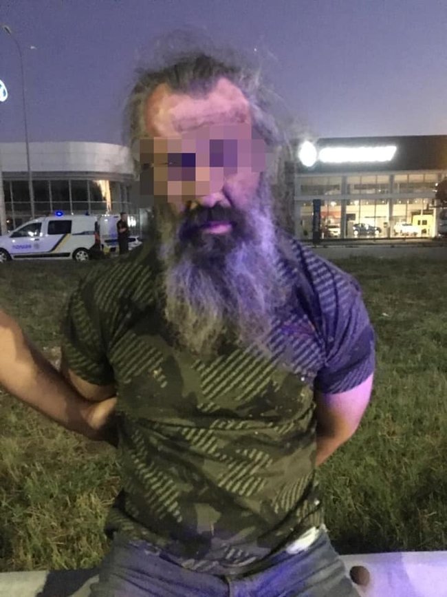 Грузинів, які одержали громадянство України за участь в АТО, затримали за розбійний напад 08