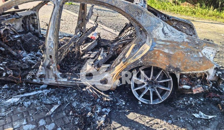 Car of CEO of ’Uraldronezavod’ exploded near Yekaterinburg, - Russian media. VIDEO+PHOTOS