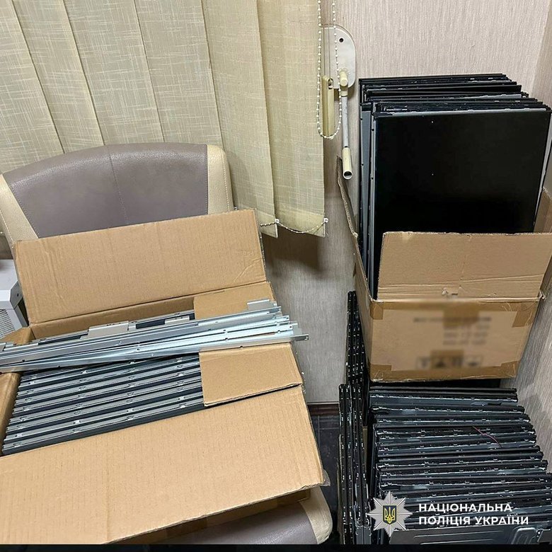 Постачав техніку не за тендерними вимогами