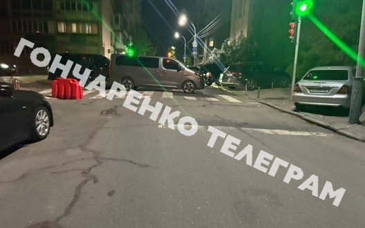 Банкова перекрита: Офіс президента під посиленою охороною, - нардеп Гончаренко
