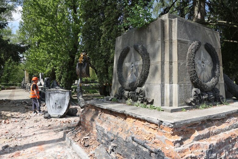 Во Львове эксгумируют останки агента НКВД Кузнецова и советских солдат