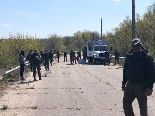 З окупованого Донбасу передали 60 увязнених 01