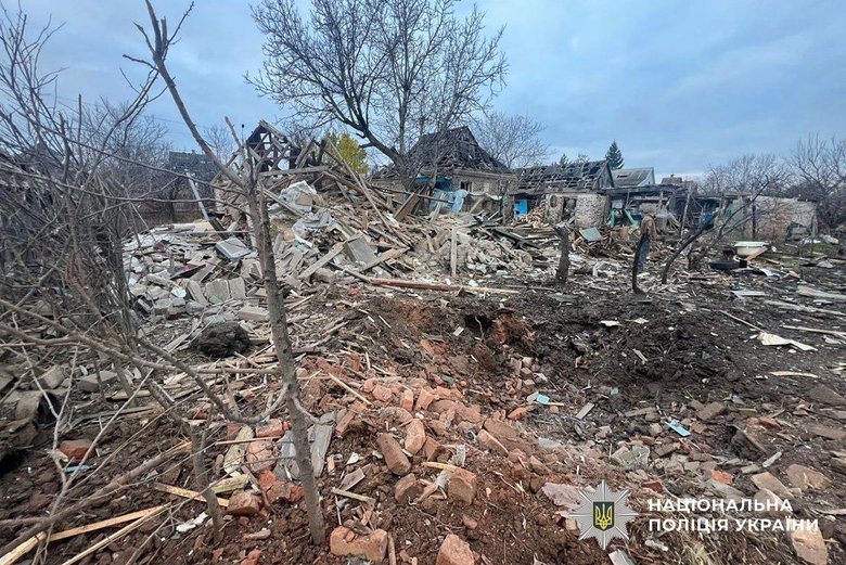 Троє людей поранені внаслідок масованих російських атак на Донеччині